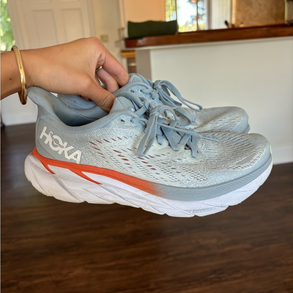 HOKA CLIFTON 8 size 7.5